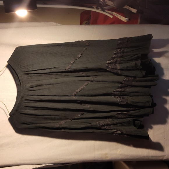 Black lace Renaissance type skirt, size 1, - Picture 1 of 3